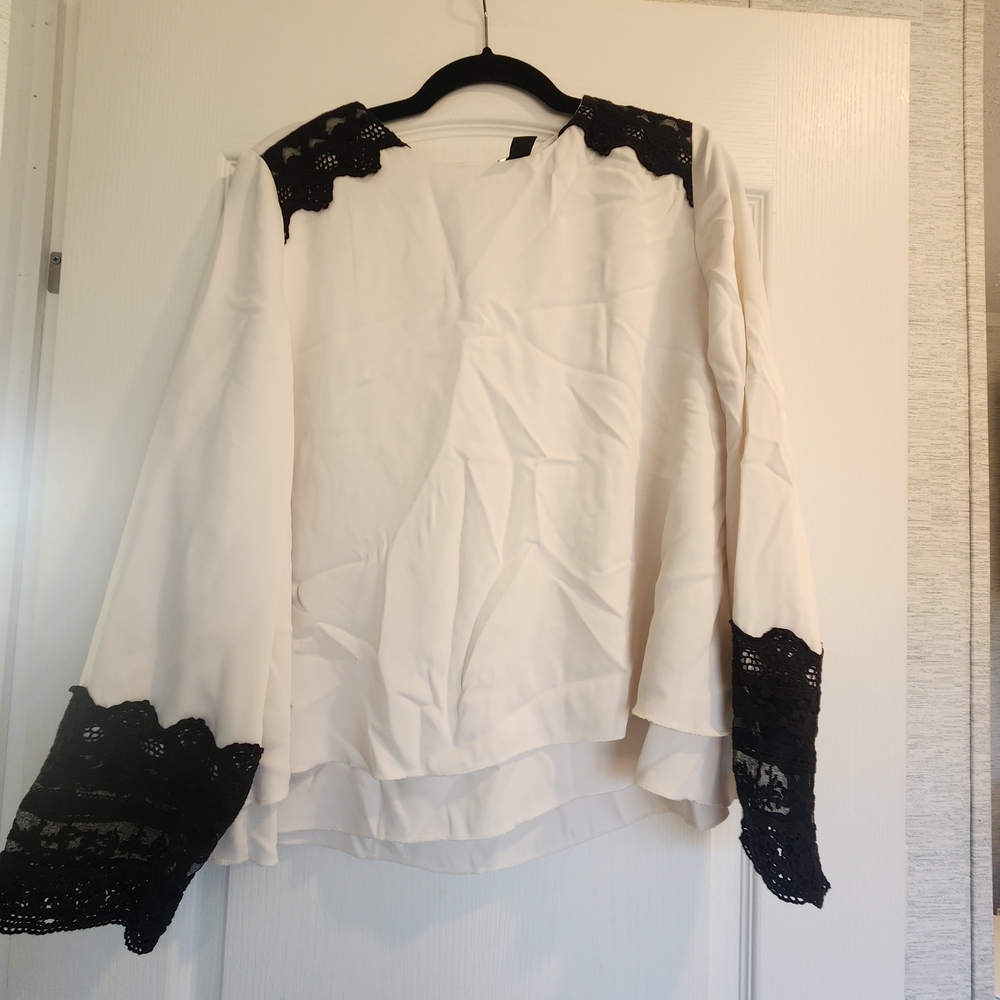 Black Label By Chicos Cream Blouse with Black Lace Accents Size 3 (XL) EUC